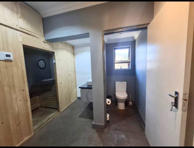 300M² RETAIL FOR SALE IN VANDERBIJLPARK SE 2